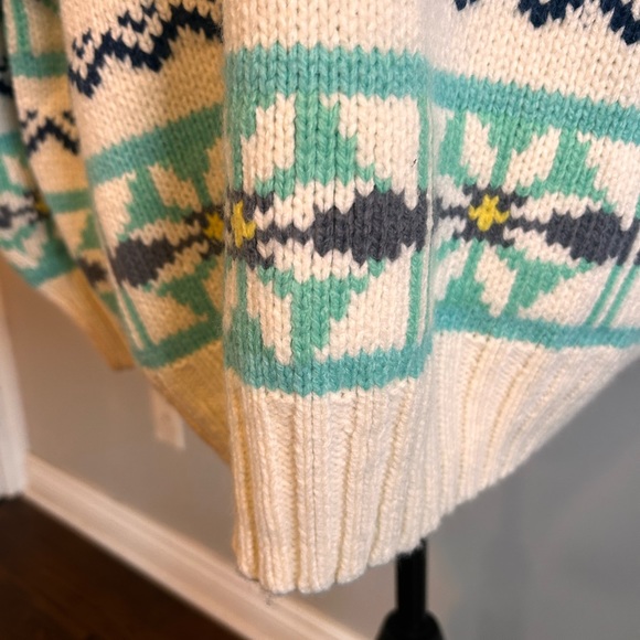 NWT AE Oversized Fairisle Mock Neck Women's Sweater Size Medium - Picture 9 of 13